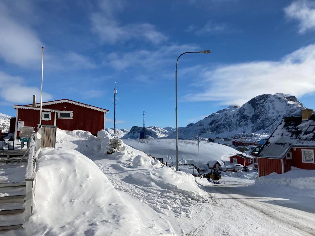 Isi4U Hostel Sisimiut Exterior foto